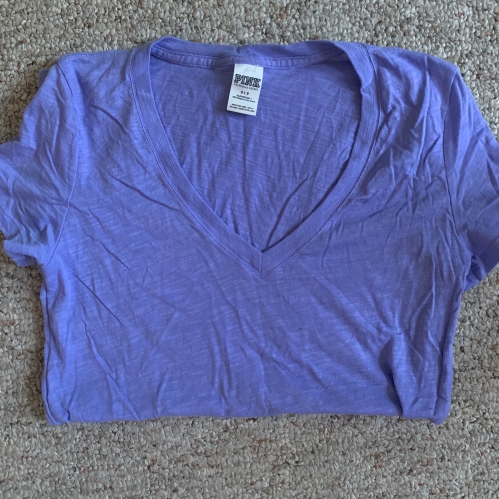 Pink short sleeve v-neck T-shirt